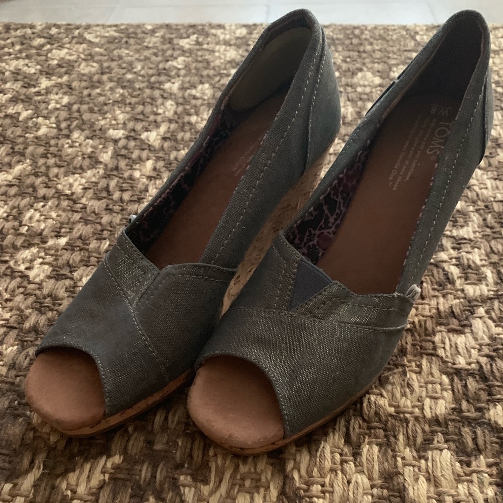 TOMS denim wedges size 8 EUC